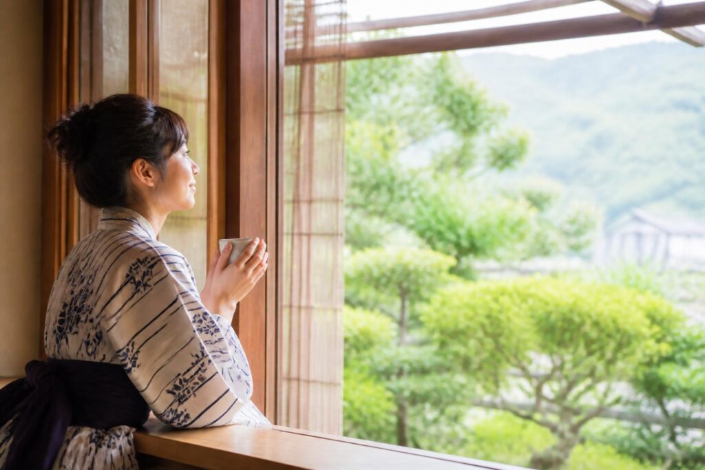 女性の一人旅でのご飯はどうする？
