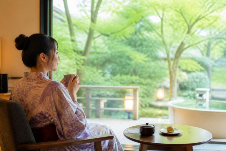 女子一人旅で食事が美味しい宿は？